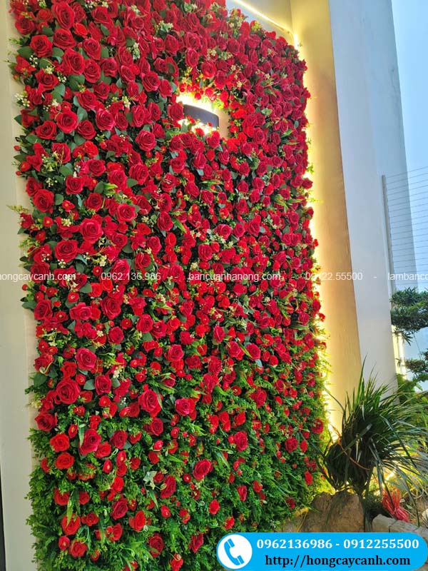 Giàn tường hoa hồng giả màu đỏ
